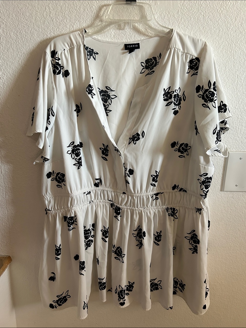 torrid White Tunic with Black Floral Print